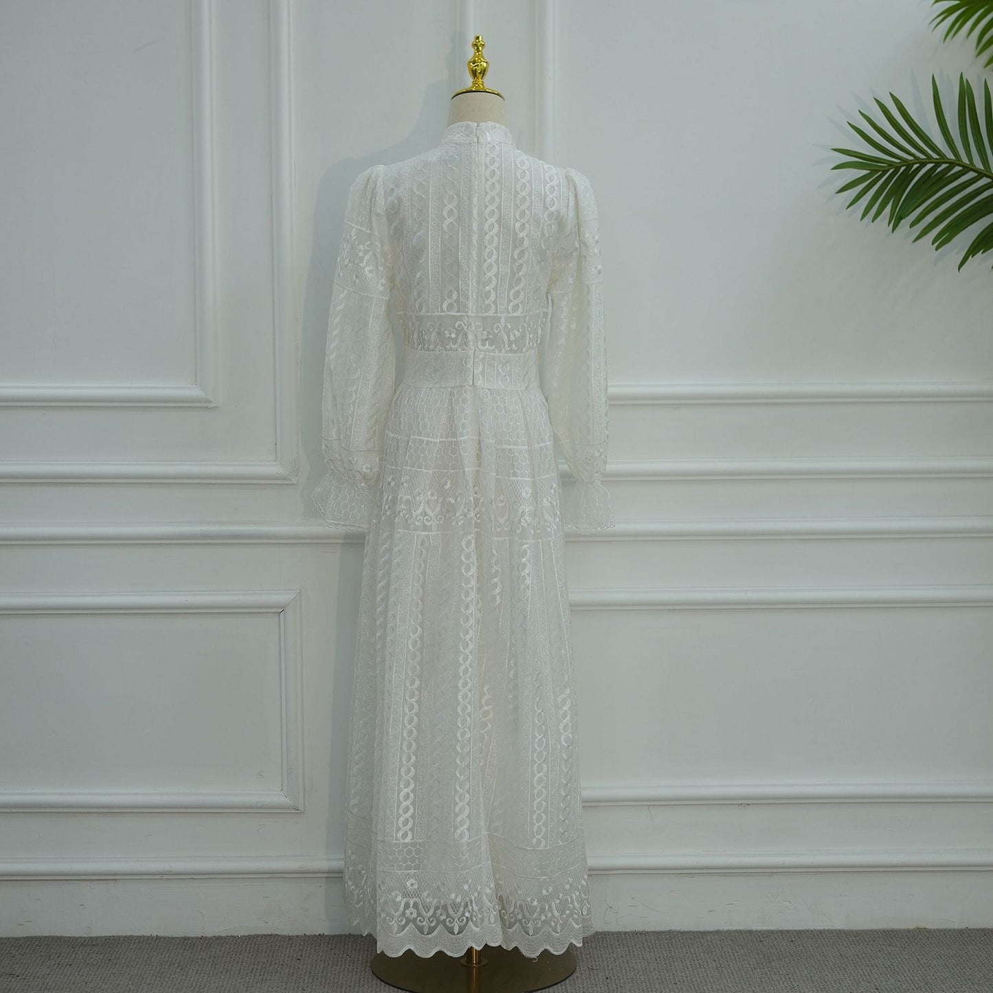 White embroidered double-layer abaya - colour White